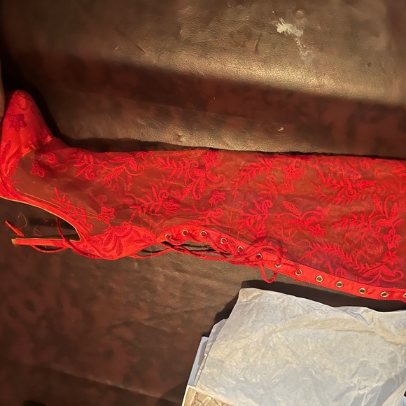 Ladies do you want attention? You got them in these!! - Picture 2 of 10